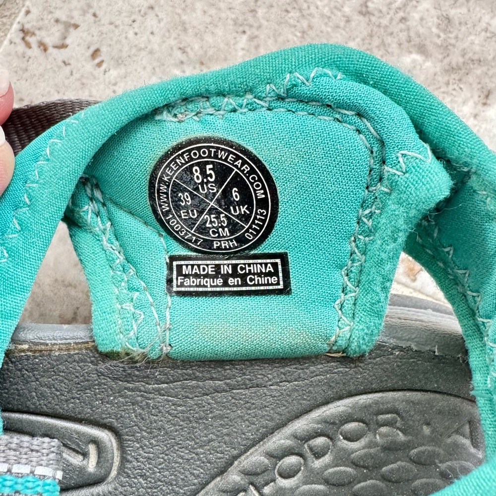 Keen Women's Gray and Teal Whisper Sandals - Picture 6 of 6